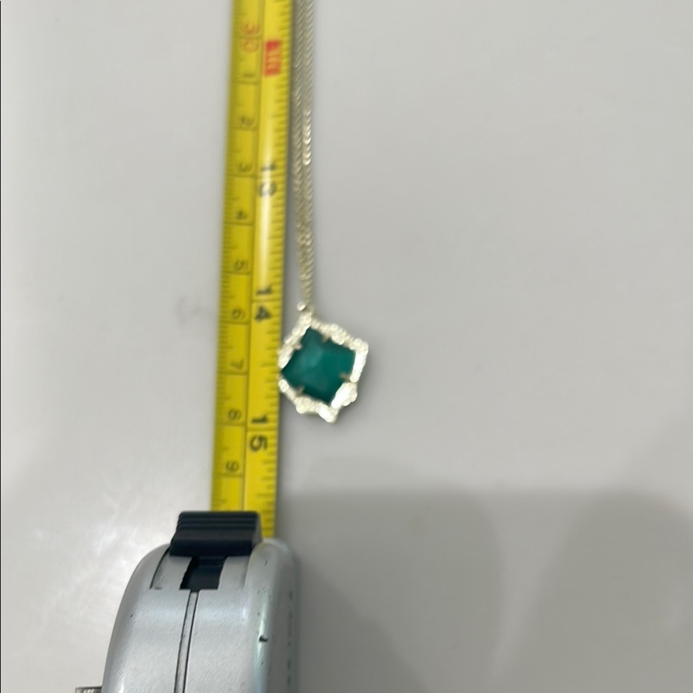 Elegant Green Pendant Necklace